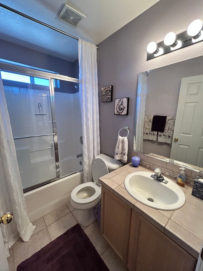 Building Photo - Furnished Winter Home!