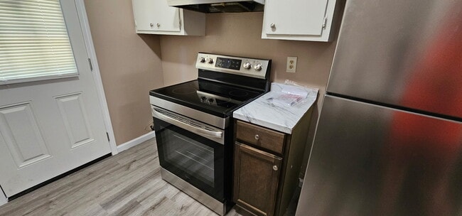 Building Photo - 72 Rushwood Dr