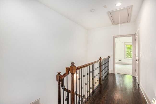 Building Photo - 1216 Virginia Ct