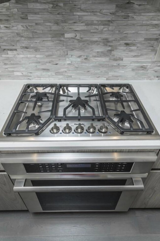 Building Photo - 140 Shawmut Ave