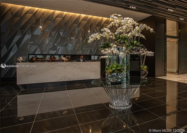 Building Photo - 851 NE 1st Ave