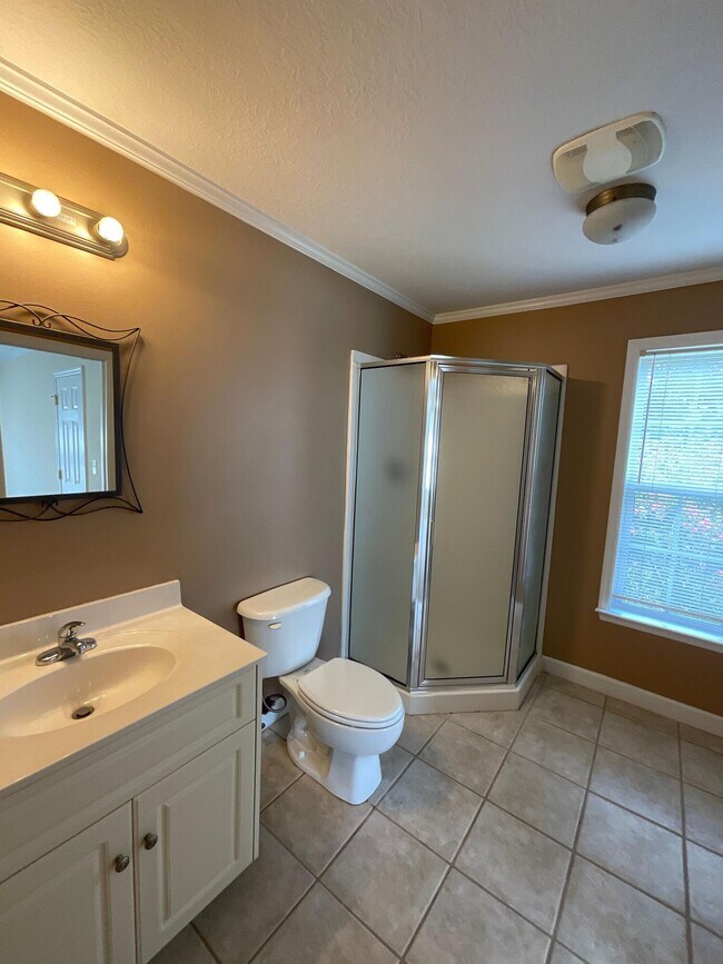 Building Photo - 4196 Aerie Cir