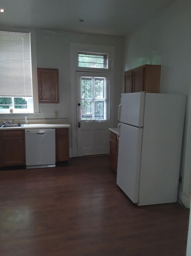 Building Photo - 1238 Garvin Pl