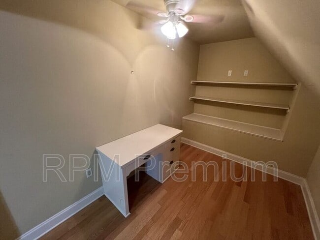 Building Photo - 17703 Shady Creek Ave