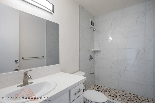 Building Photo - 949 Ala Nanala St