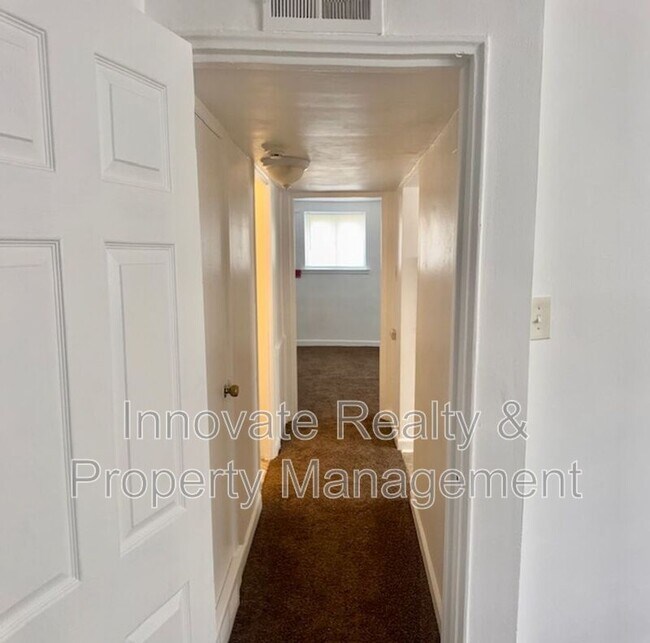 Building Photo - 7613 Whitaker Ave