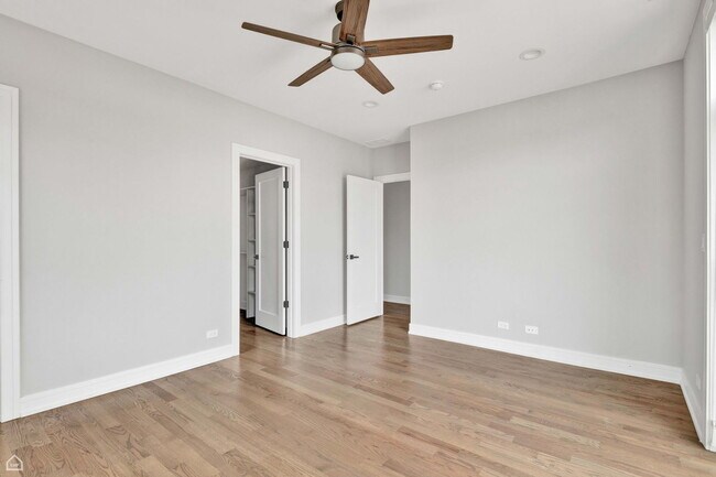 Building Photo - 2817 N 75th Ave