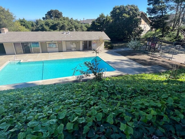 Building Photo - 1252 Marionola Way