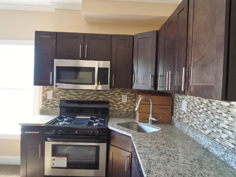 Primary Photo - 2971 Washington St