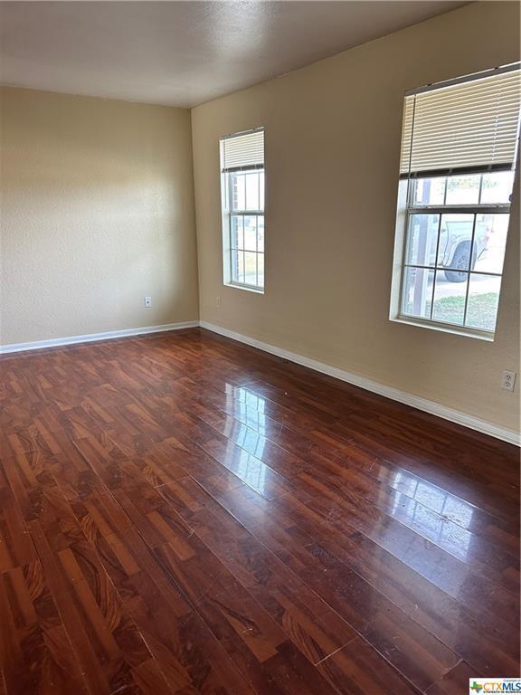 Building Photo - "Spacious 4-Bedroom Gem with 2 Full Baths in Killeen, TX - 1,647 Sq Ft of Comfort Awaits!"