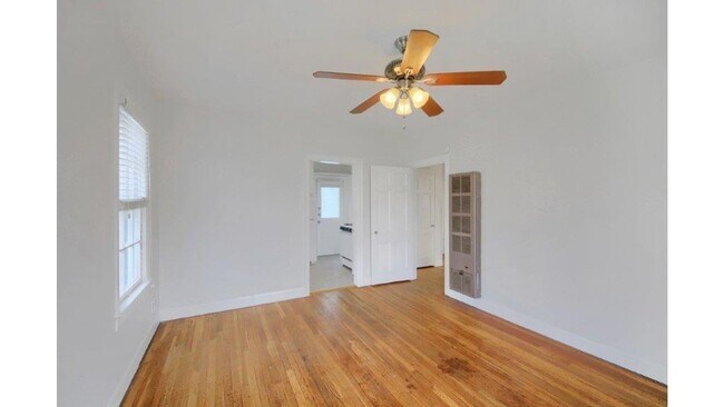 Building Photo - 401 E 33rd St
