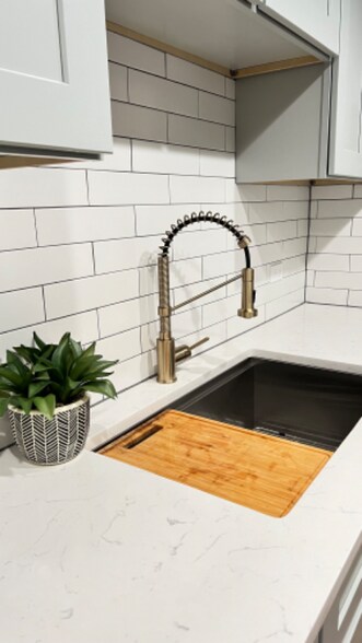 Building Photo - 9958 S 84th Terrace