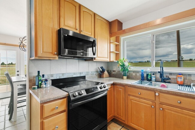 Building Photo - 4145 Los Ranchitos Dr