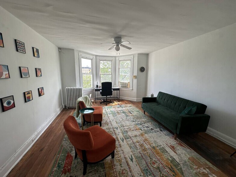 Building Photo - 846 W 36th St