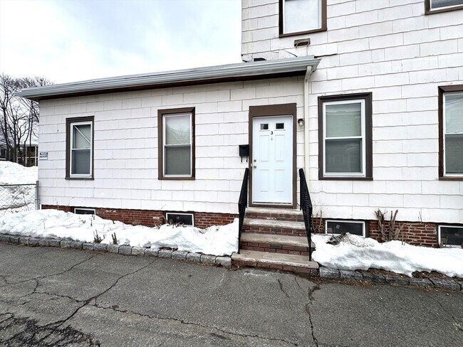 Building Photo - 3 McLean Pl