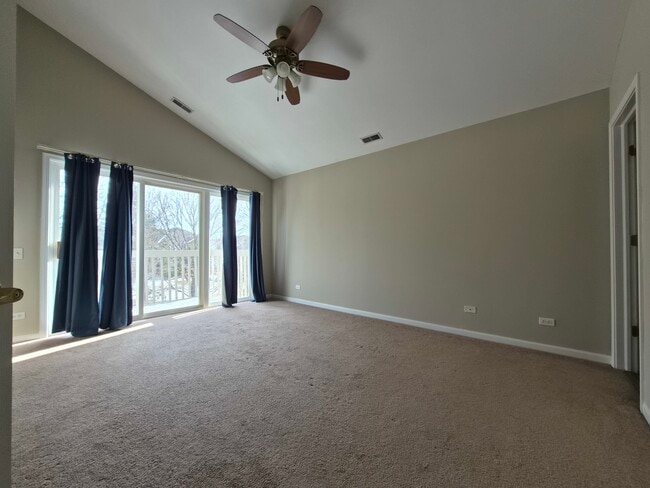 Building Photo - 2850 Stonewater Dr