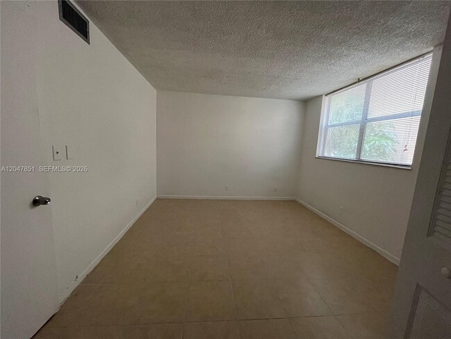 Building Photo - 403 NW 68th Ave