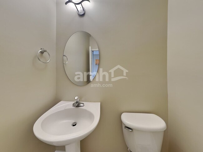 Building Photo - 203 Fledgling Way