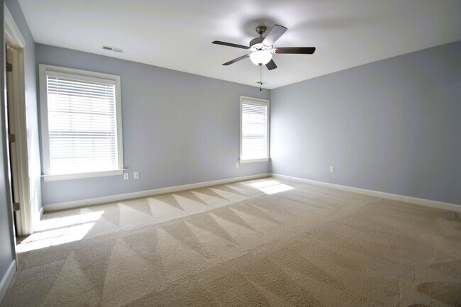 Building Photo - 54 Pittfield Run