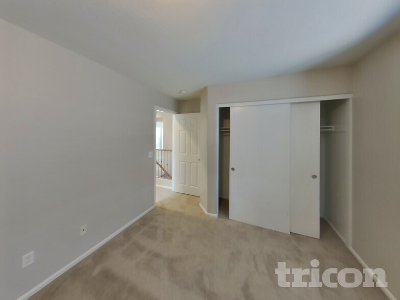 Building Photo - 4912 N 109th Ave