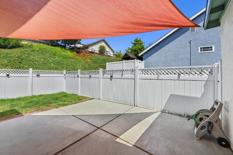 Building Photo - 9908 Knollview Dr
