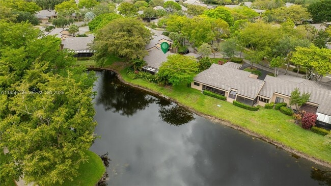 Building Photo - 9360 Chelsea Dr S