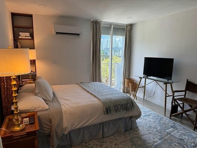 Building Photo - 1615 West Ave