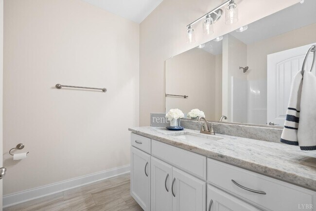 Building Photo - 157 Villa Oak Cir