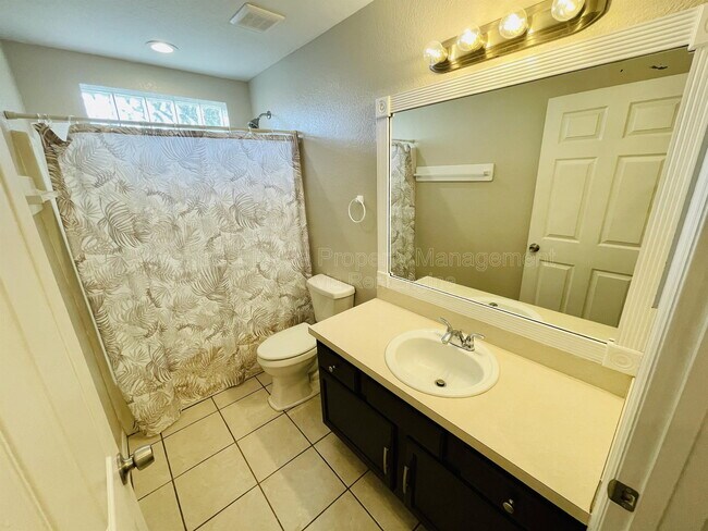 Building Photo - 1514 Sunset Village Blvd