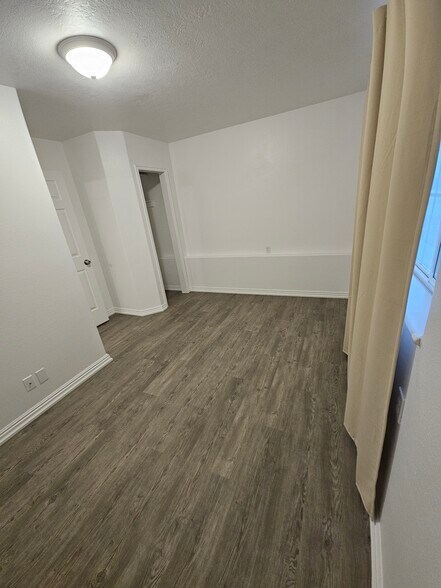 Building Photo - 1442 W 730 S