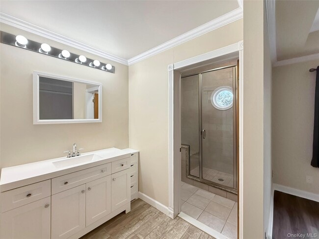 Building Photo - 70 High Point Cir