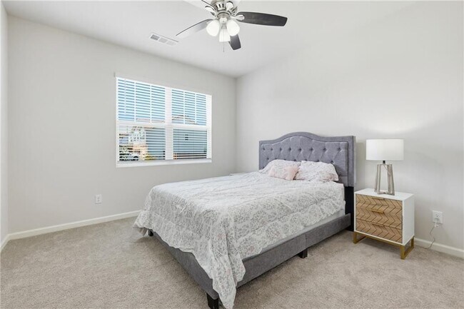 Building Photo - 4910 Bramblett Grove Pl