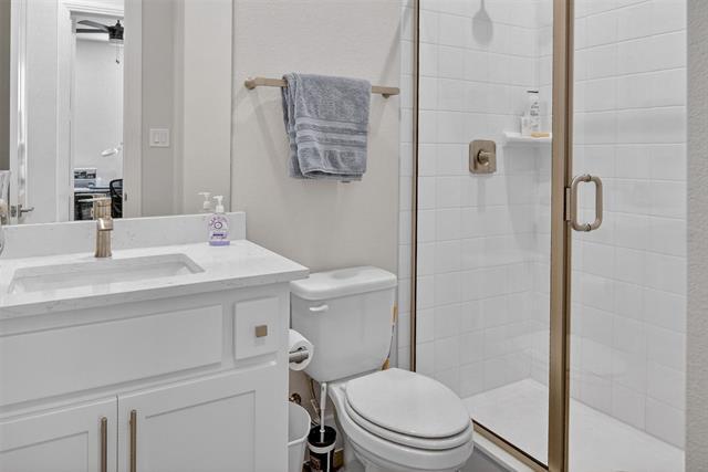 Building Photo - 14521 Walsh Ave