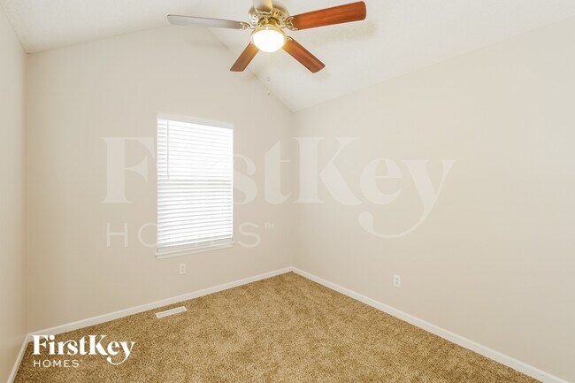 Building Photo - 208 S Darrowby Dr