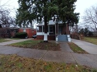 Building Photo - Beautiful 3 bed/2.5 bath home! $1400/mo