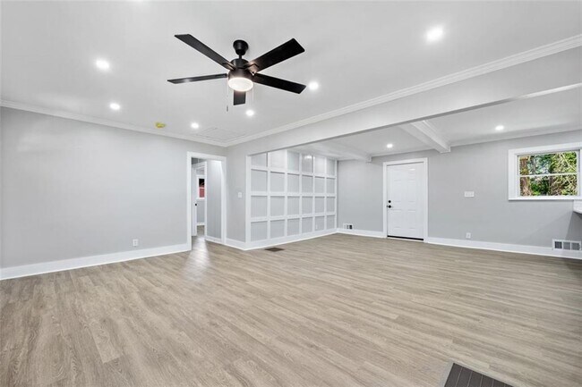 Building Photo - 1905 Fort Valley Dr SW