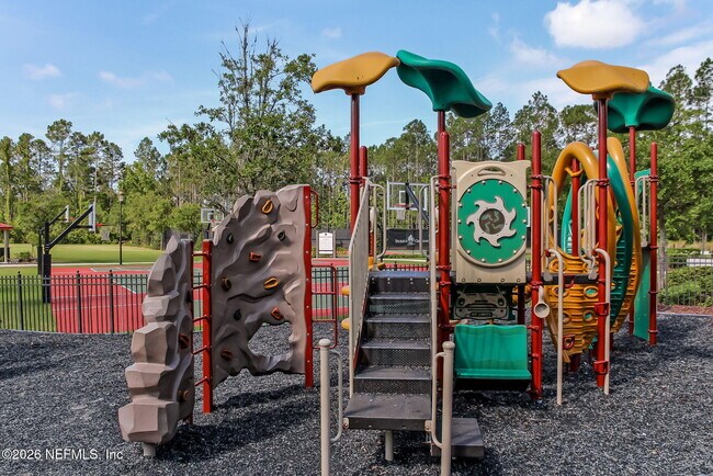 Building Photo - 470 Servia Dr