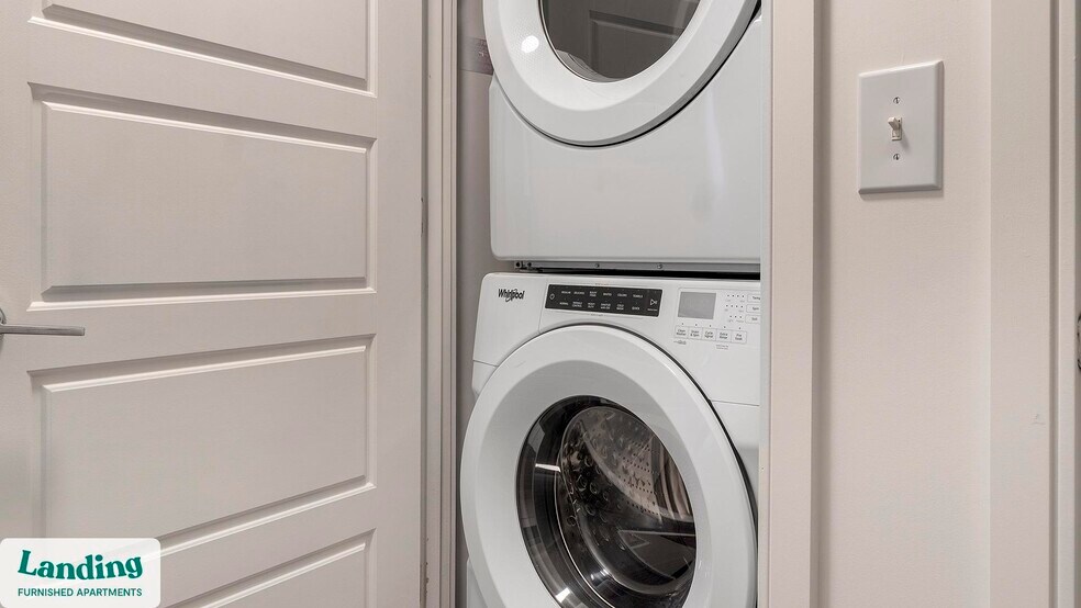 Building Photo - 3005 Peachtree Rd NW