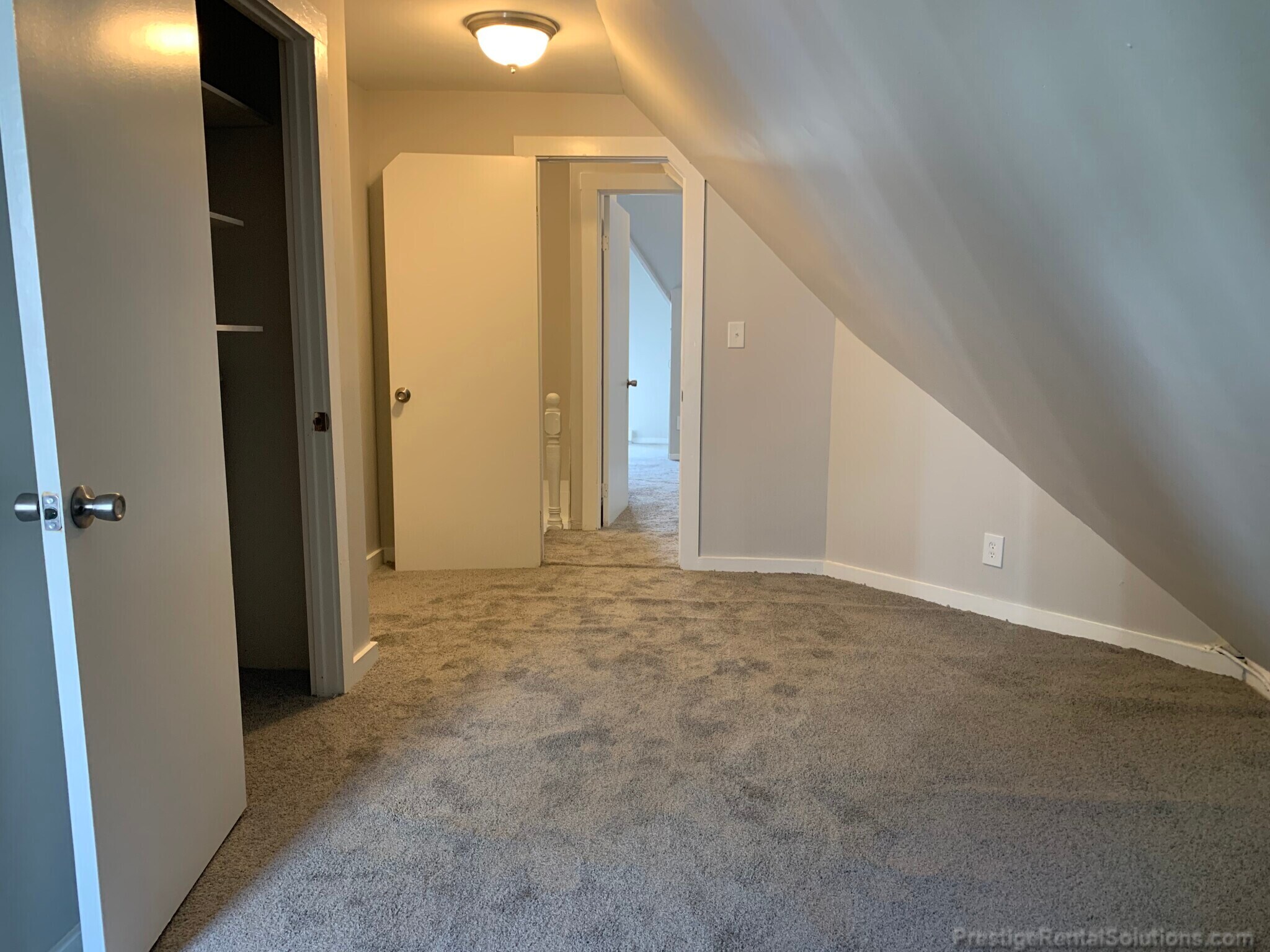 Building Photo - 6 Walk Hill St