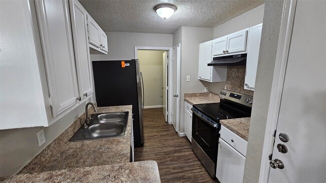 Building Photo - 3207 Lightstar Dr