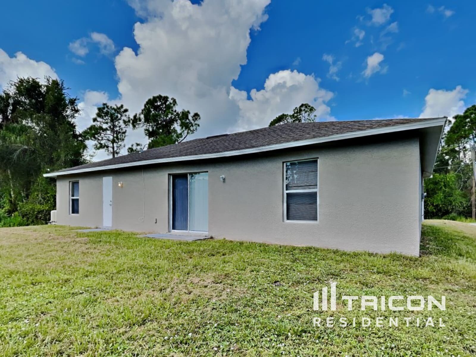 Building Photo - 1054 Valentine St