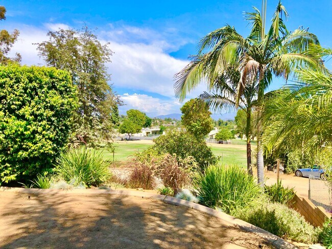 Building Photo - Light & Bright Single-Story Home in the Heart of Fallbrook, Complete with Private, Fully Fenced B...