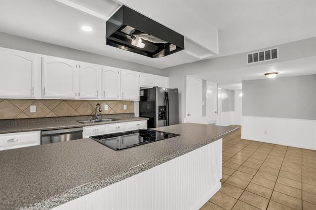 Building Photo - 5613 Truitt St
