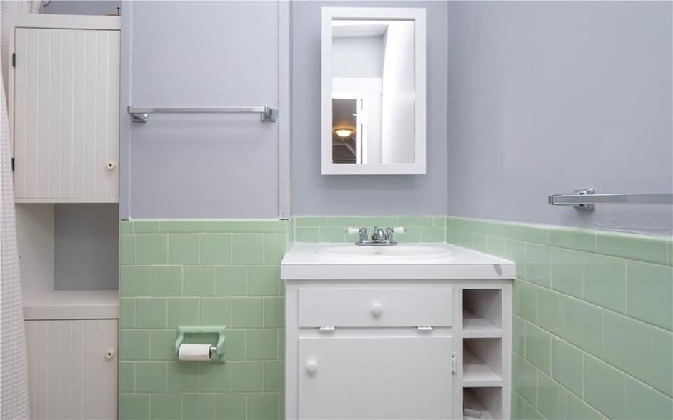 Building Photo - 438 Wolcott Ave