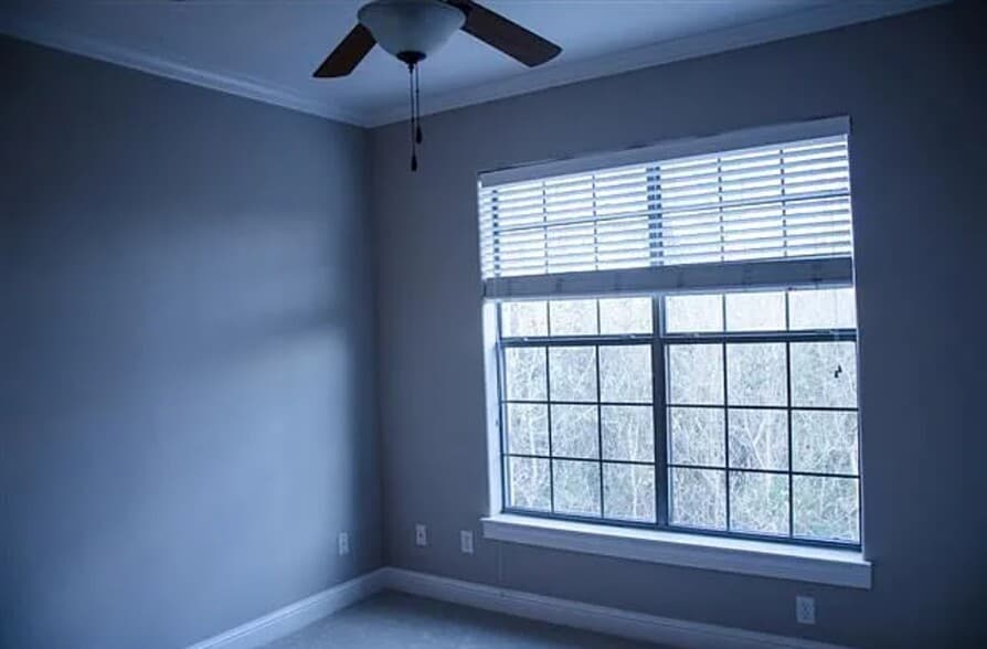 Building Photo - 13 Stonebrook Ct