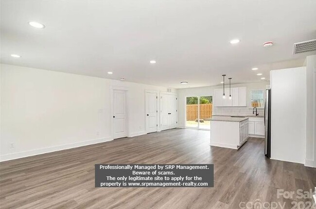 Building Photo - Charming BRAND NEW 3BR/2BA For Rent in Cha...