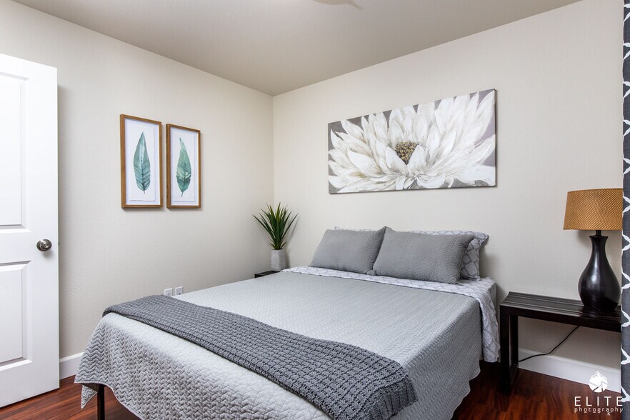 Building Photo - 920 W Wilder Ave