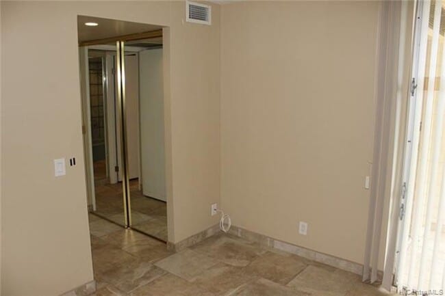 Building Photo - Makaha Valley Towers