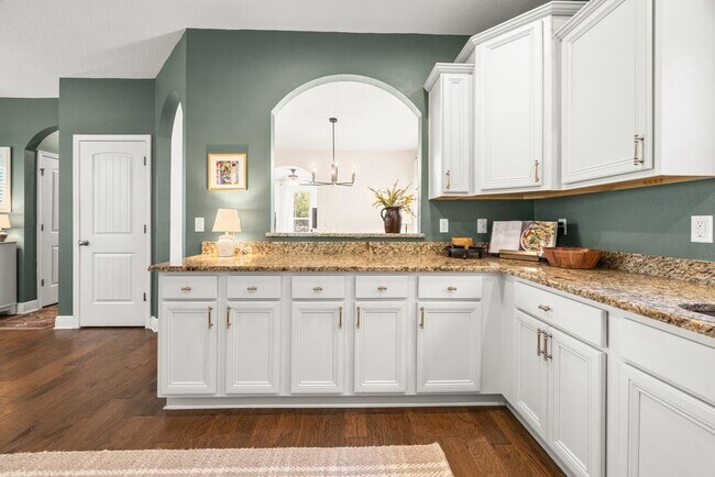 Building Photo - 120 Mosaic Oaks Cir