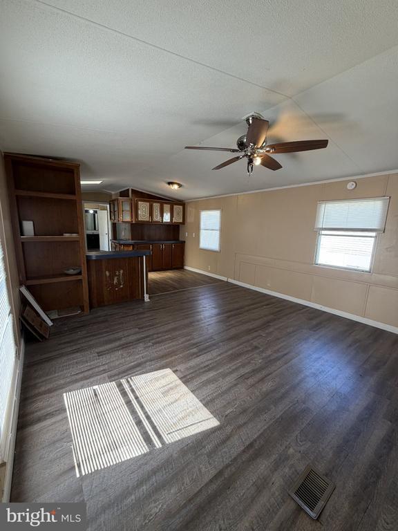 Building Photo - 97 Connector Rd